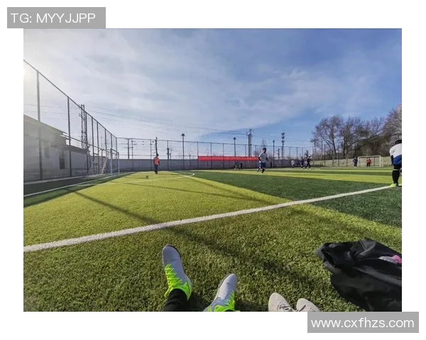 周磊独家解析足球技巧与战术分享助你提升球场表现