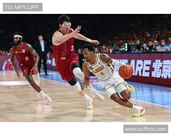 成都篮球队在世界杯中的默契配合展现了团队精神与战术执行力的完美结合