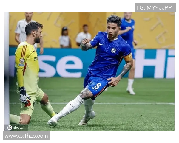 切尔西更衣室风波再起斯特林与恩佐训练场激烈冲突内幕揭秘