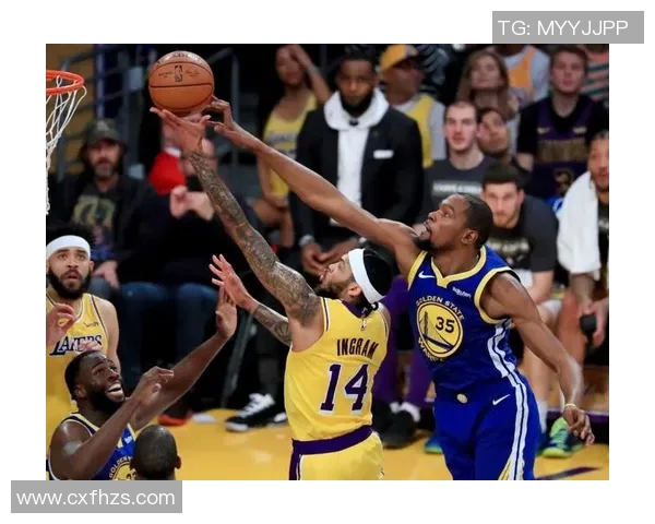 勇士季前赛对决湖人展现新阵容火力与战术碰撞的精彩时刻